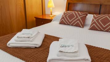 1 bedroom, free WiFi, bed sheets