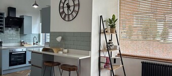 Modern 1-Bed Apartment in Chapel Allerton – Great for Longer Stays & Remote Work