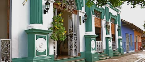 Entrada al alojamiento