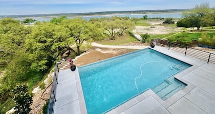 The Oasis at Canyon Lake - 4/3 waterfront home, pool!