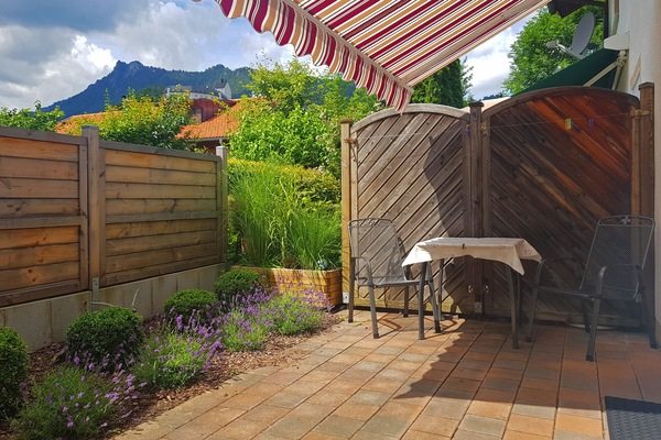 Ferienwohnung 28 qm Wohnraum mit offener Küche und separates Schlafzimmer-Terrasse der Ferienwohnung