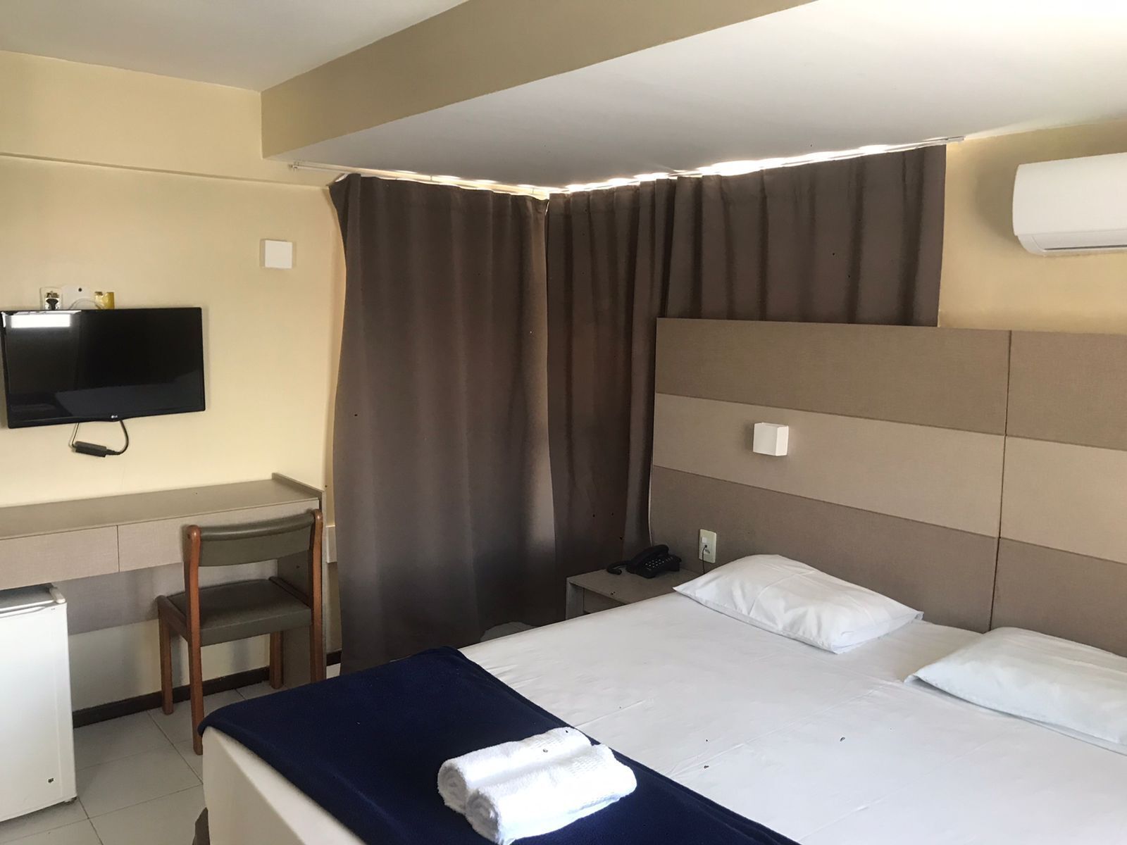 executive double room | 1 bedroom, desk, free wifi, bed sheets