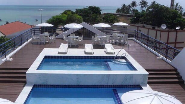 Outdoor pool - Manos Royal Hotel (João Pessoa)