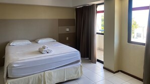 Superior Double Room | Desk, free WiFi, bed sheets - Manos Royal Hotel (João Pessoa)