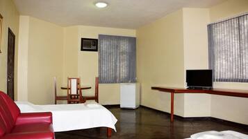 Deluxe-Zimmer | Minibar, Schreibtisch, laptopgeeigneter Arbeitsplatz