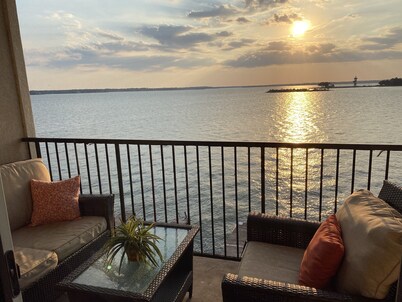 Lake house - unit 309