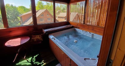 Cabin w/ Hot Tub, resort gameroom, two pools - 1/2 mile to Pigeon Forge Parkway