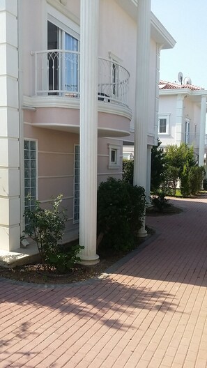 Exterior detail - Tolerance 4-Bed Golf Villa (Belek)