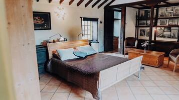 2 habitaciones, escritorio, cuna de viaje y wifi gratis