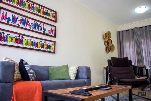 TV - Safe & secured villas, great location, suitable for business, family or leisure. (lusaka)