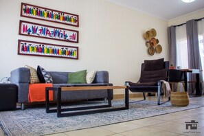 TV - Safe & secured villas, great location, suitable for business, family or leisure. (lusaka)