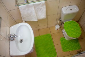 Hair dryer, towels, soap, toilet paper - Safe & secured villas, great location, suitable for business, family or leisure. (lusaka)