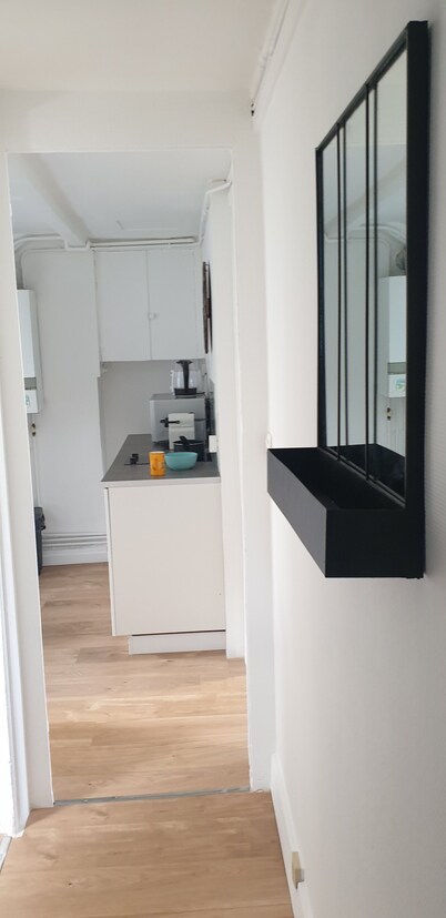 Beautiful modern apartment LH Center ville