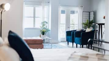 1 chambre, bureau, fer et planche Ă repasser, lit parapluie