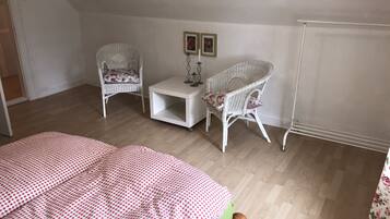 3 habitaciones, tabla de planchar con plancha y wifi gratis