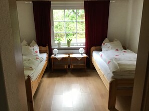 3 habitaciones, tabla de planchar con plancha y wifi gratis 