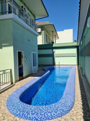 Seasonal outdoor pool