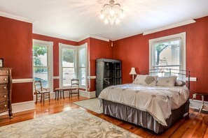 3 bedrooms, WiFi, bed sheets