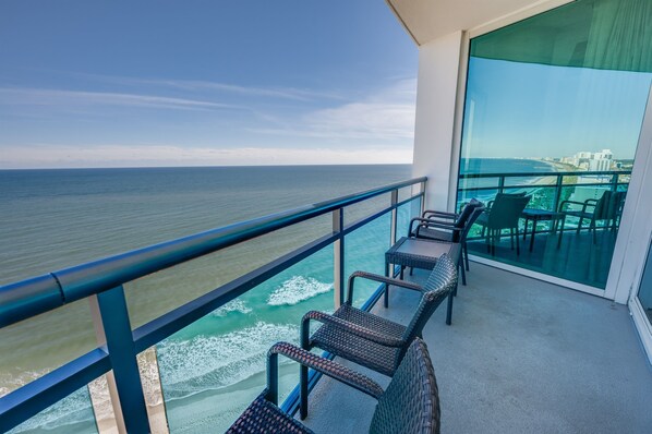 Property grounds - Oceanfront condo w/ pools & hot tubs (Myrtle Beach)