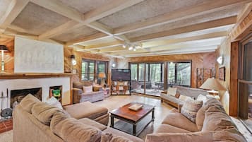 TV, fireplace, DVD player