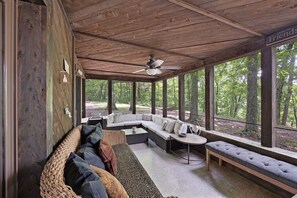 TV, fireplace, DVD player