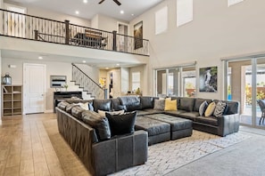 TV, fireplace, DVD player, table tennis - Million Dollar View: Private Pool, Paradise Village, Theater, 6 Master Suites! (Santa Clara)