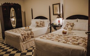 Habitación doble estándar | Escritorio, wifi gratis y ropa de cama 