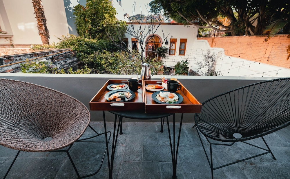 Clandestino Hotel by null