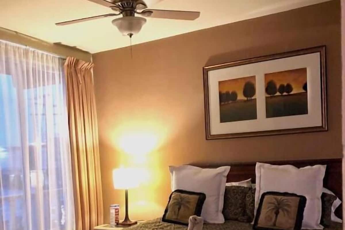 1 bedroom, individually decorated, individually furnished