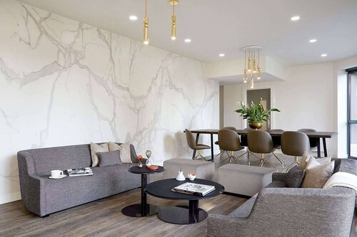 Virexxa Bedford Centre - Deluxe Suite - 2Bed Flat with Free Parking & Gym