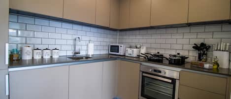 Fridge, microwave, oven, stovetop