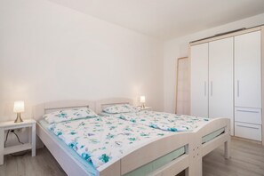 2 habitaciones, wifi gratis y ropa de cama 
