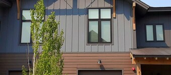 Cozy Teton Valley Retreat w/ AC: Jackson+Grand Tetons+Yellowstone+Grand Targhee