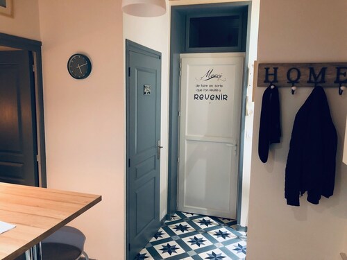 Cosy "Family**" studio near train station and cinema!