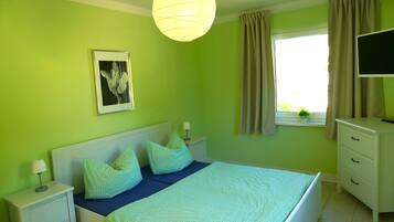 2 Schlafzimmer, Reisekinderbett, WLAN, Bettwäsche