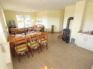 Unclassified image, 4 of 29, button - Haus am Deich - Feriendomizil mit Terrasse - Feriendomizil mit Terrasse (Baabe)