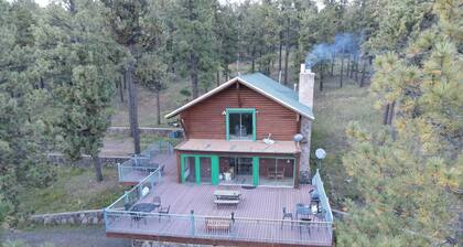 Spacious Rustic Log Cabin