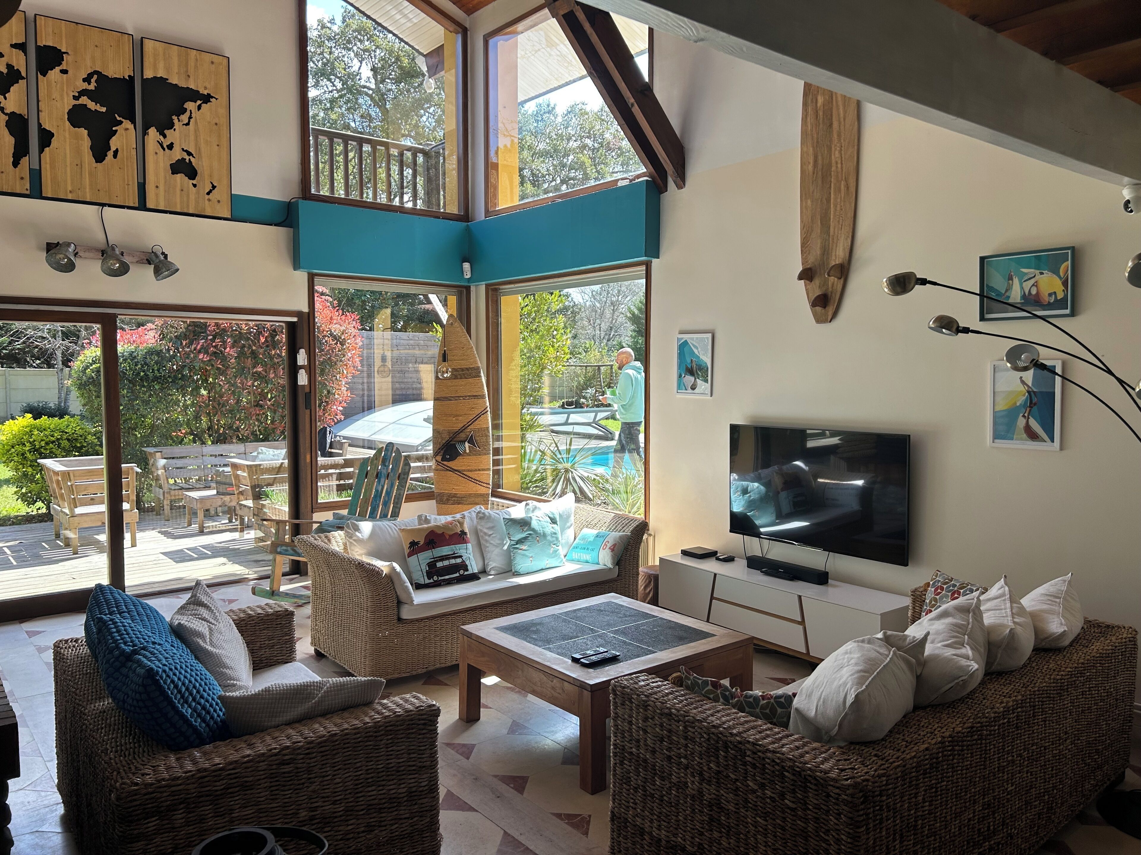 Smart TV, video games, DVD player, ping pong