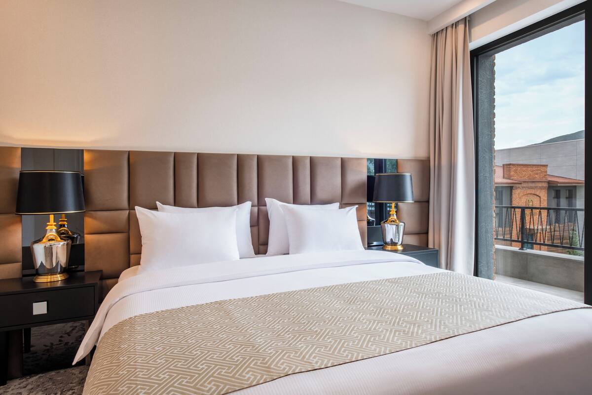 Hypo-allergenic bedding available, minibar, in-room safe, desk