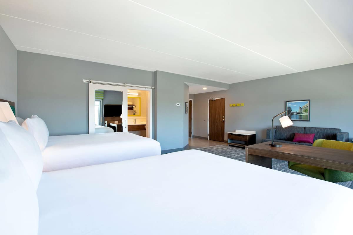 studio suite, 2 queen beds, non smoking, refrigerator & microwave (wet bar) | in-room safe, desk, free wifi, bed sheets