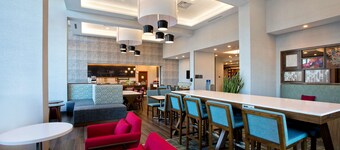 Hampton Inn & Suites Ottawa West