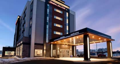 Hampton Inn & Suites Ottawa West