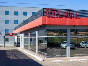 Exterior - ibis Cuiabá (Cuiabá)