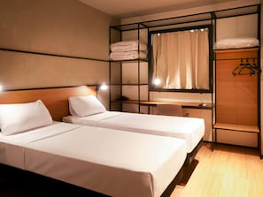 Standard Room, 2 Single Beds | 1 bedroom, minibar, free WiFi, bed sheets