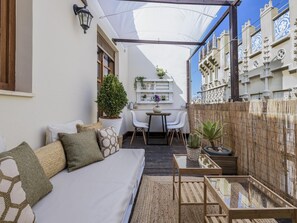 Terrace/patio - Cozy duplex with Terrace, 1 Bedrooms, 2+2 Pax, Central Market, old town (Valencia)