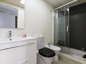 Hair dryer, towels - Cozy duplex with Terrace, 1 Bedrooms, 2+2 Pax, Central Market, old town (Valencia)