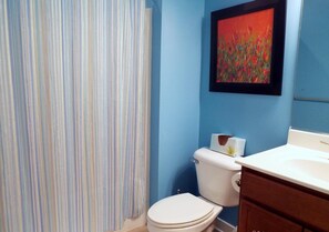 Towels - Cape Haven - Condo 1.5 Blocks from Beach (Cape Charles)