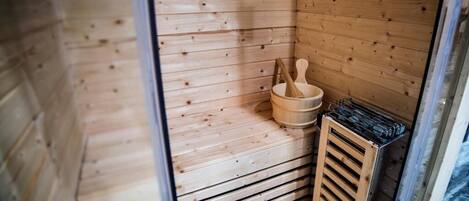 豪華公寓, 桑拿 (2) | 浴室 | 免費梳洗用品、風筒、浴袍、拖鞋