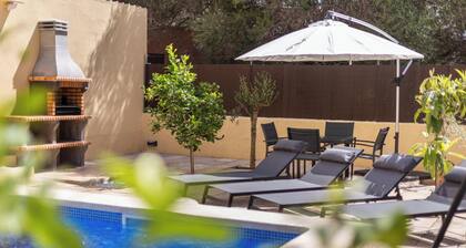 Ferienhaus "Calamar 7" mit Meer- und Bergblick, Dachterrasse, Garten & WiFi