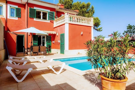 Pool. Spacious Villa Malena in Rural Area Close to the Sea with Sea View, Wi-Fi & Pool